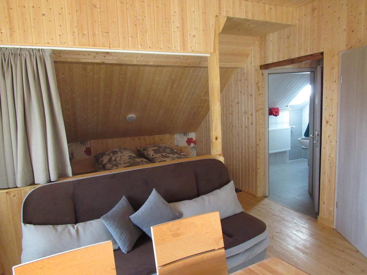 Ferienapartments Am Dorfplatz Langscheid  Extérieur photo